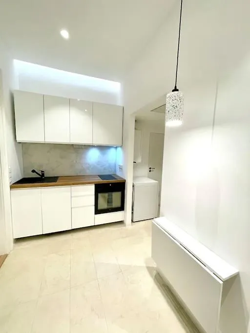 Fantastic Location! Superhost 5 Star Apartment Prague
